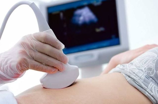 Sarcina de prim trimestru oprită în evoluție: factori de risc, diagnostic, conduită